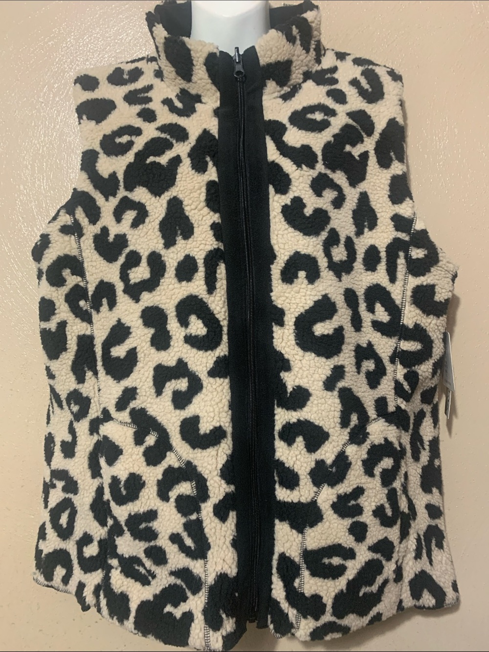 Onque Casuals size XL Black Cream Sherpa Zipper Vest, Pockets NWT